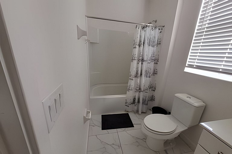 Short Term Vacation Rental Pool Home near Disney & malls