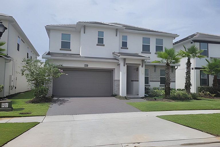 Short Term Vacation Rental Pool Home near Disney & malls