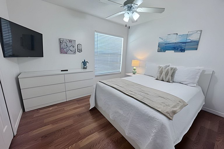 Short Term Vacation Rental Pool Home near Disney & malls