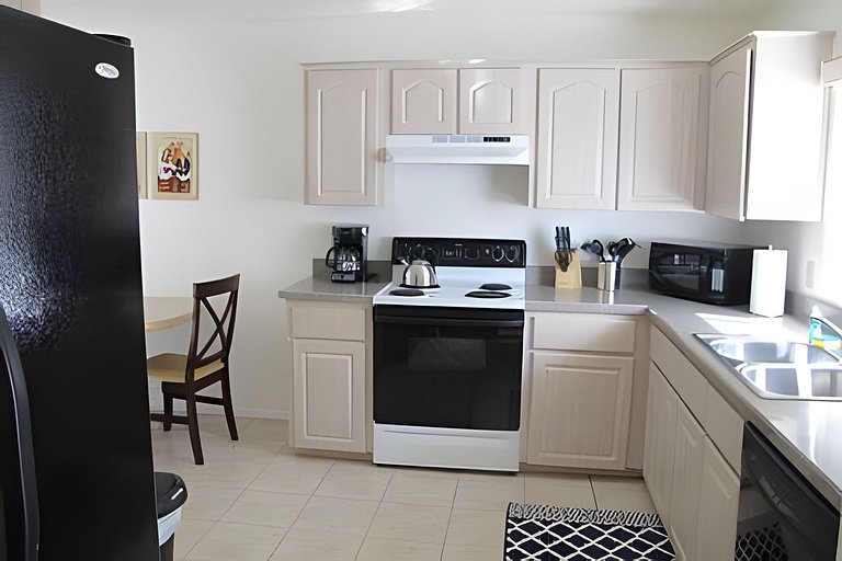 Center Located Short Term Vacation Disney Pool Home & malls