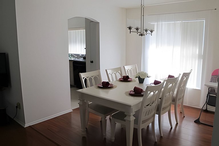 Center Located Short Term Vacation Disney Pool Home & malls