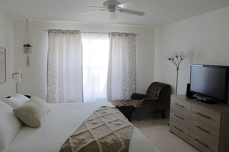 Center Located Short Term Vacation Disney Pool Home & malls