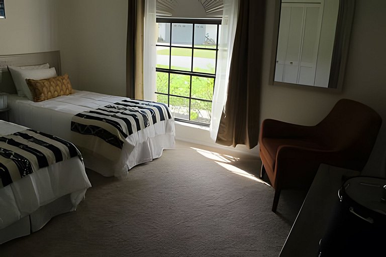 Center Located Short Term Vacation Disney Pool Home & malls