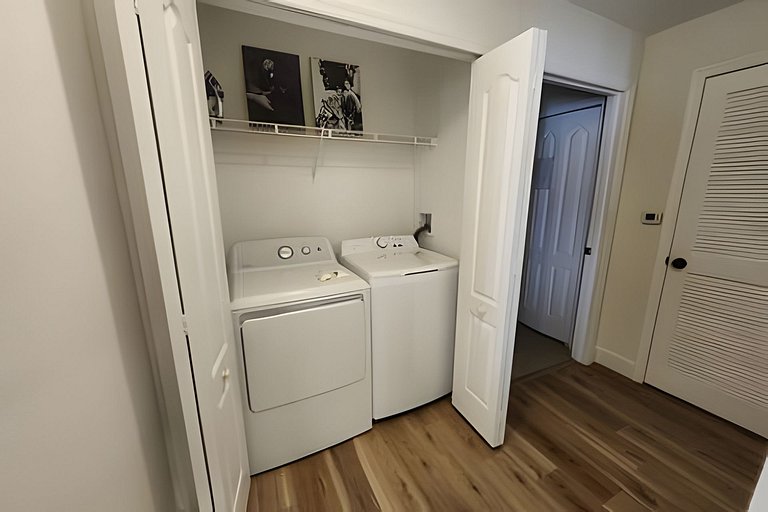 Short Term Vacation Rental Pool Home near Disney & malls