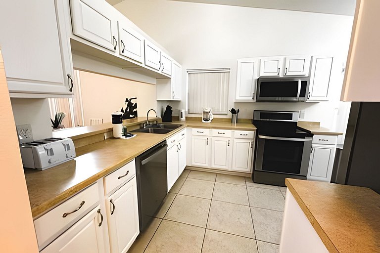 Short Term Vacation Rental Pool Home, Games near Disney