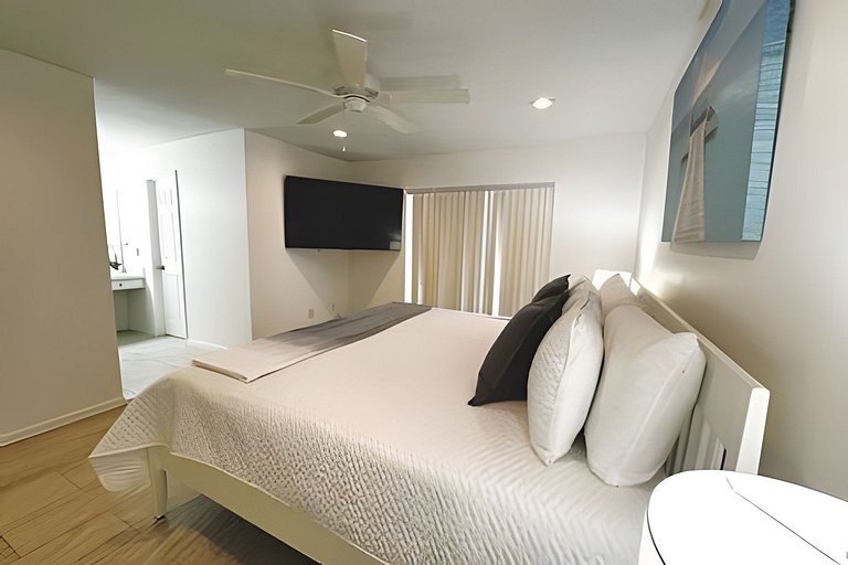 Short Term Vacation Rental Pool Home, Games near Disney