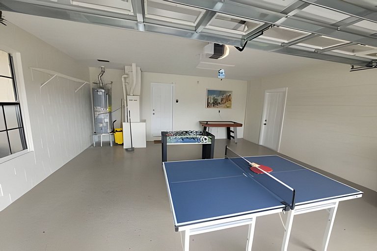 Short Term Vacation Rental Pool Home, Games near Disney