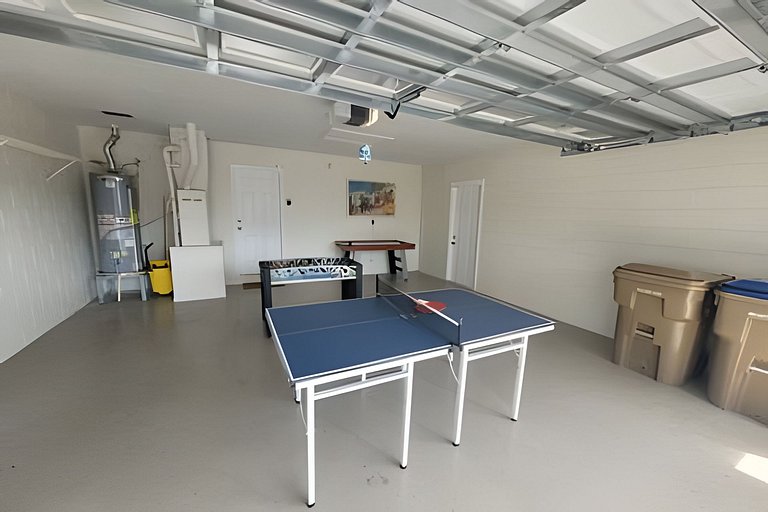 Short Term Vacation Rental Pool Home, Games near Disney