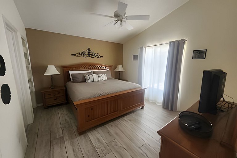 Short Term Vacation Rental Pool Home near Disney & malls