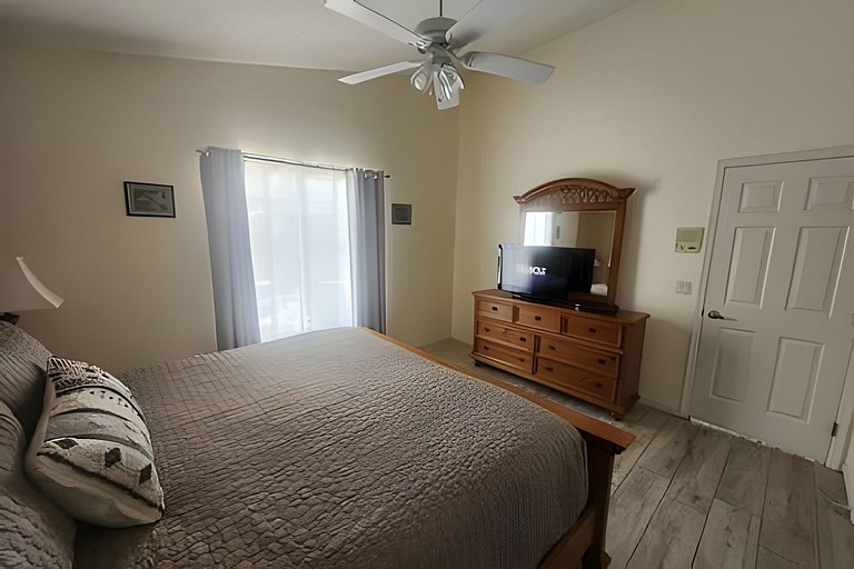Short Term Vacation Rental Pool Home near Disney & malls