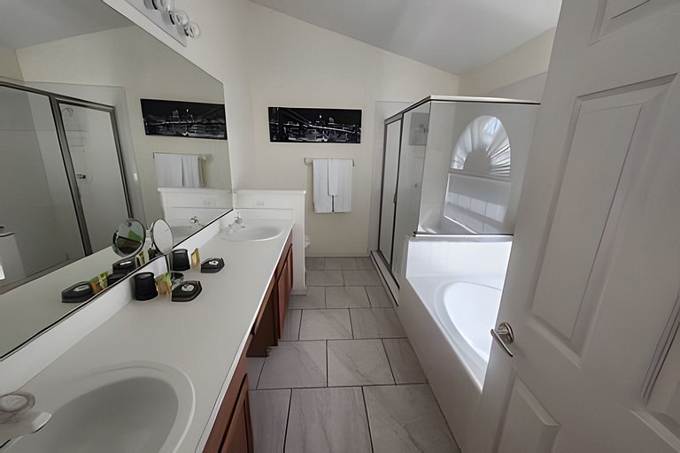Short Term Vacation Rental Pool Home near Disney & malls