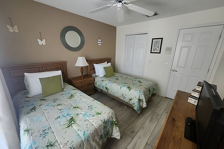 Short Term Vacation Rental Pool Home near Disney & malls