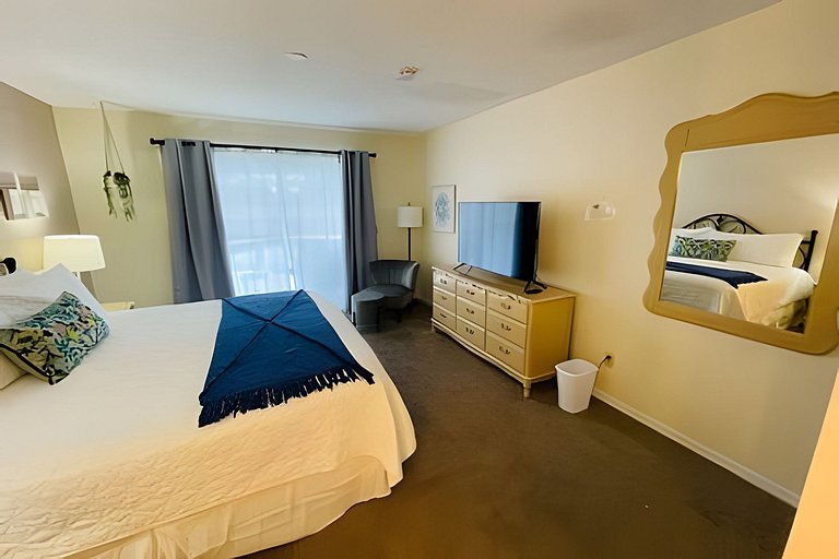 Short Term Vacation Rental Pool Home near Disney & malls