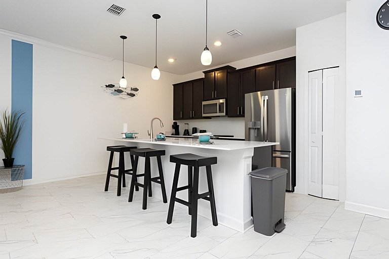 Short Term Vacation Rental Pool Home near Disney & malls