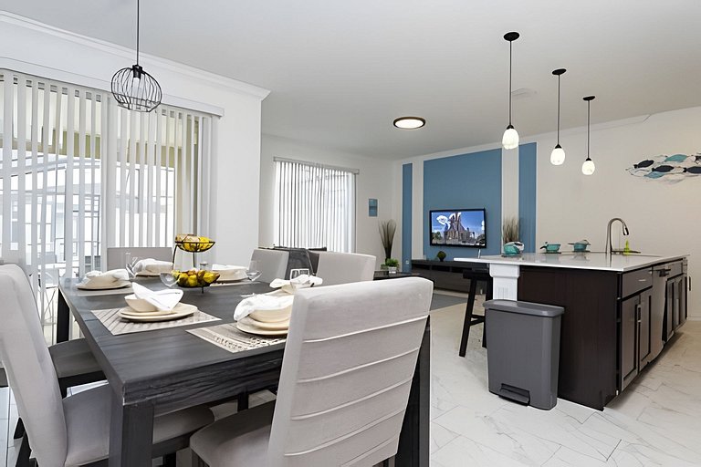 Short Term Vacation Rental Pool Home near Disney & malls
