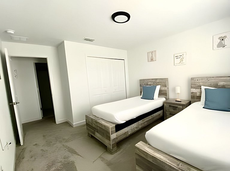 Short Term Vacation Rental Pool Home near Disney & malls