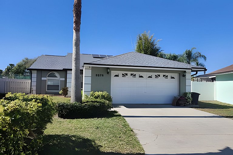 Short Term Vacation Rental Pool Home near Disney & malls