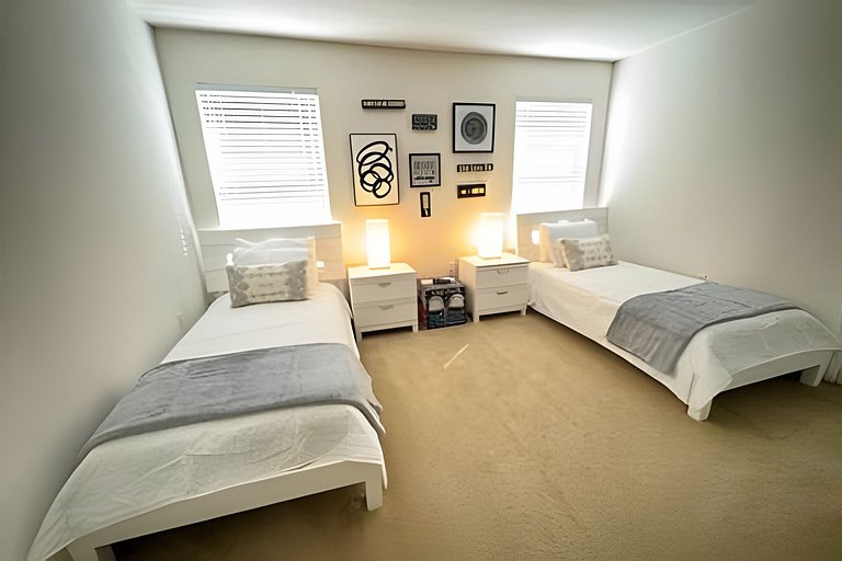 Short Term Vacation Rental Pool Home near Disney & malls