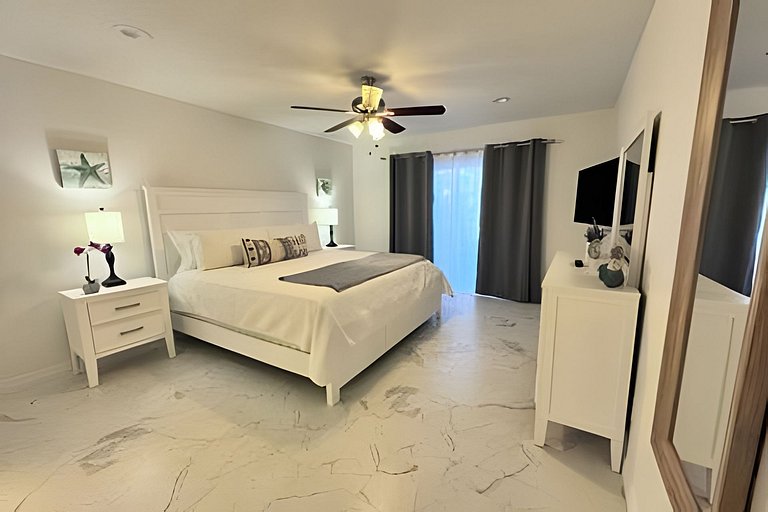 Short Term Vacation Rental Pool Home near Disney & malls