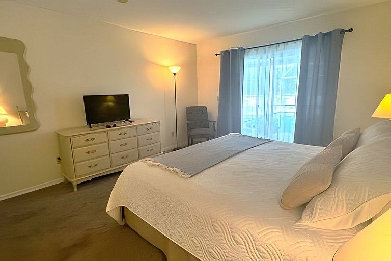 Short Term Vacation Rental Pool Home near Disney & malls