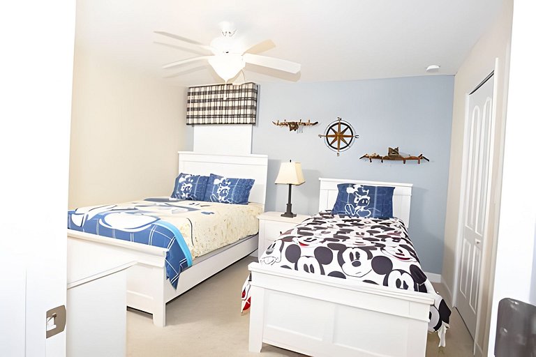 Champions Gate Short Term Vacation Rental Pool Disney Home