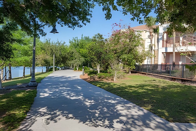 Vista Cay Short Term Vacation Rental near Convention Center