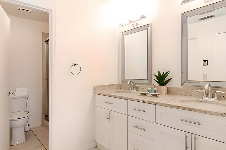 Short Term Vacation Rental Pool Home near Disney & malls
