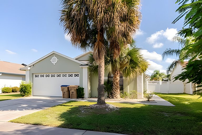 Short Term Vacation Rental Pool Home near Disney & malls