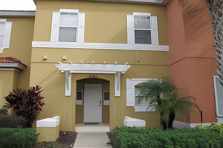 Short Term Vacation Rental Pool Home near Disney & malls