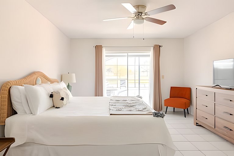 Short Term Vacation Rental Pool Home near Disney & malls