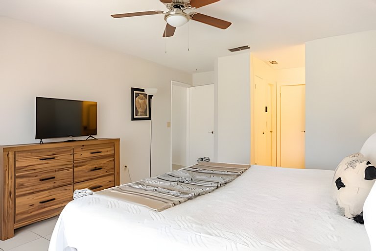 Short Term Vacation Rental Pool Home near Disney & malls