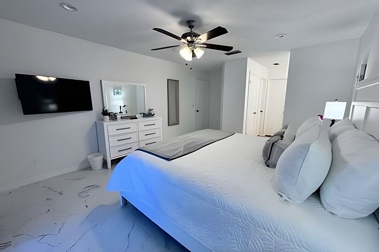 Short Term Vacation Rental Pool Home near Disney & malls