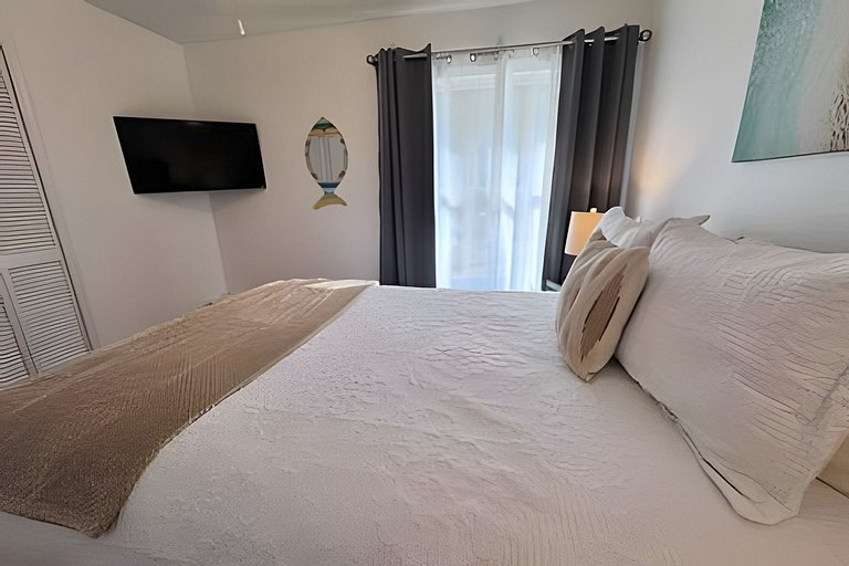 Short Term Vacation Rental Pool Home near Disney & malls