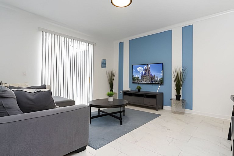 Short Term Vacation Rental Pool Home near Disney & malls
