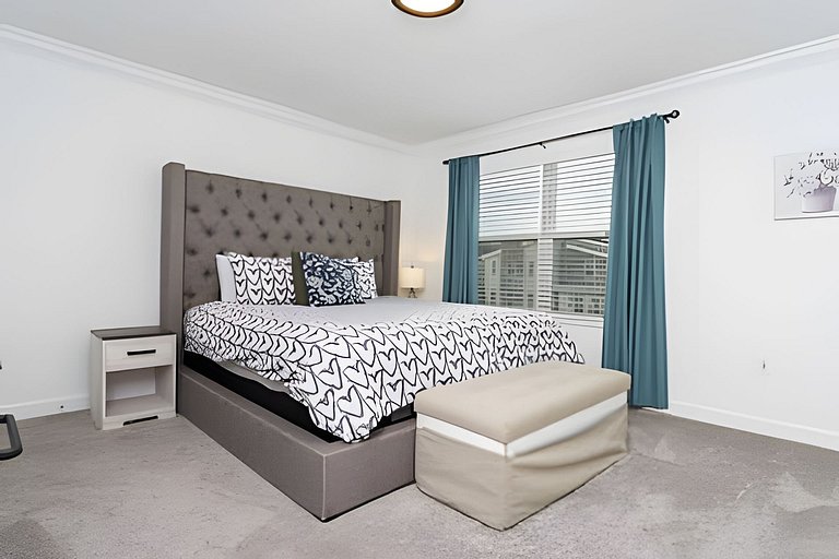 Short Term Vacation Rental Pool Home near Disney & malls