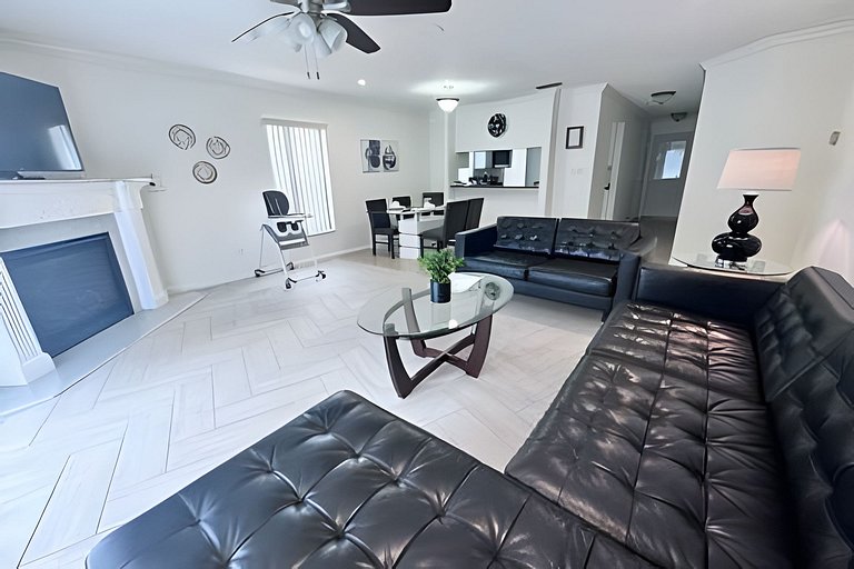 Short Term Vacation Rental Pool Home near Disney & malls