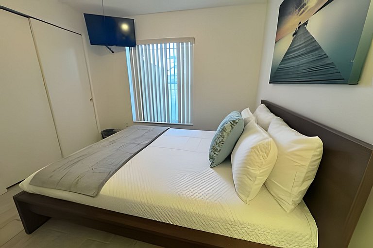 Short Term Vacation Rental Pool Home near Disney & malls
