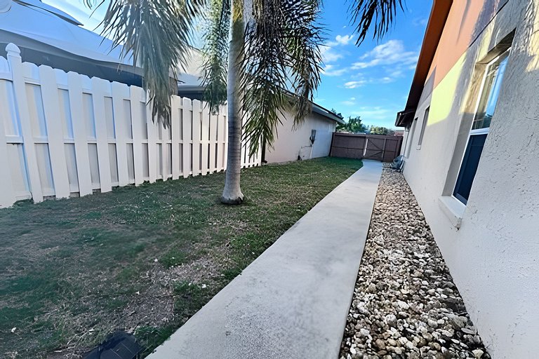 Short Term Vacation Rental Pool Home near Disney & malls