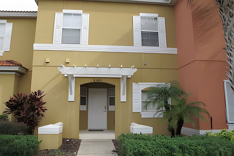 Short Term Vacation Rental Pool Home near Disney & malls