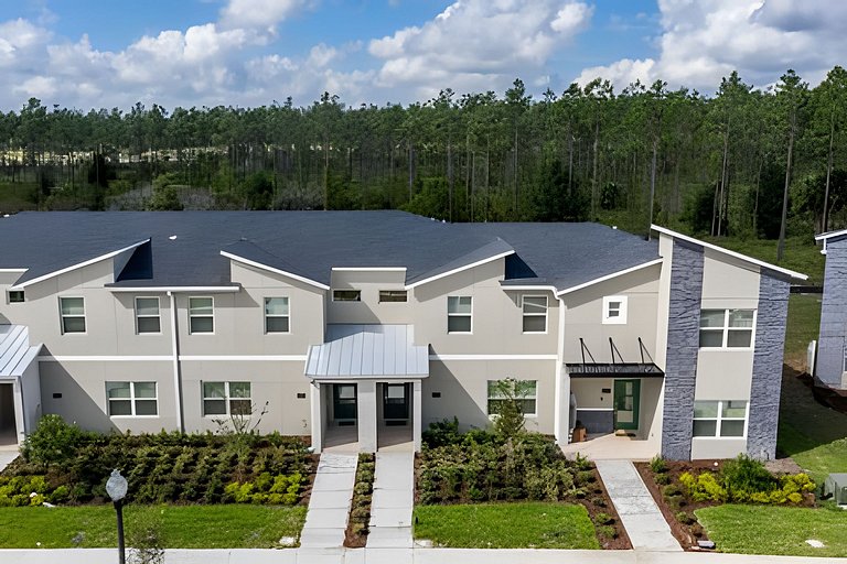Short Term Vacation Rental Pool Home near Disney & malls