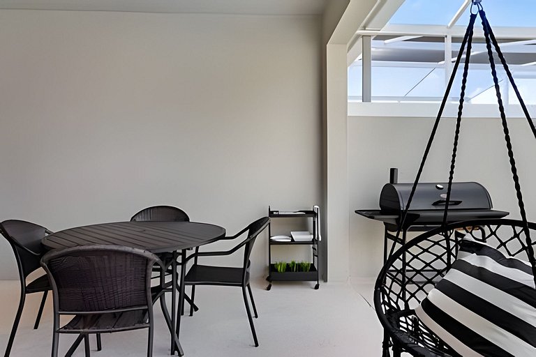 Short Term Vacation Rental Pool Home near Disney & malls