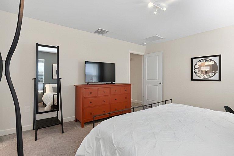 Short Term Vacation Rental Pool Home near Disney & malls
