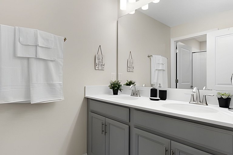 Short Term Vacation Rental Pool Home near Disney & malls