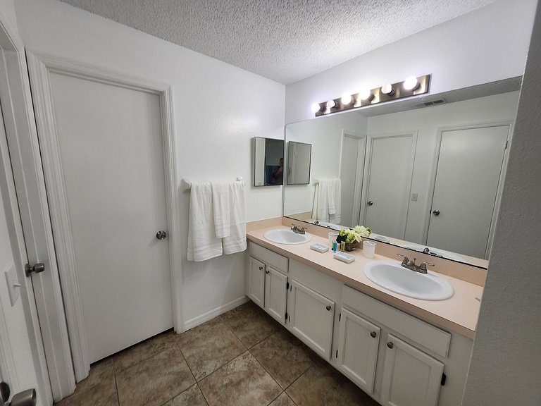 Short Term Vacation Rental Pool Home near Disney & malls
