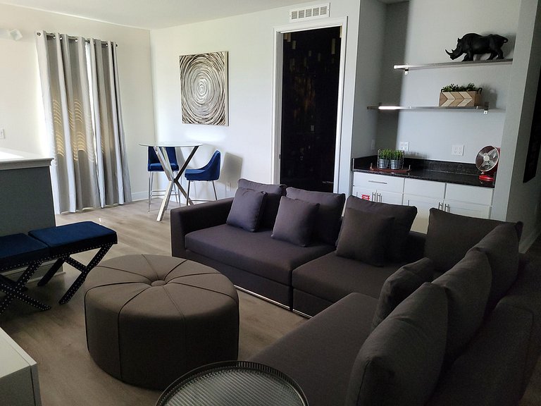 Encore Reunion Short Term Vacation Rental Disney Pool Villa