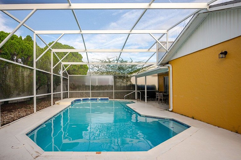 Short Term Vacation Rental Pool Home near Disney & malls