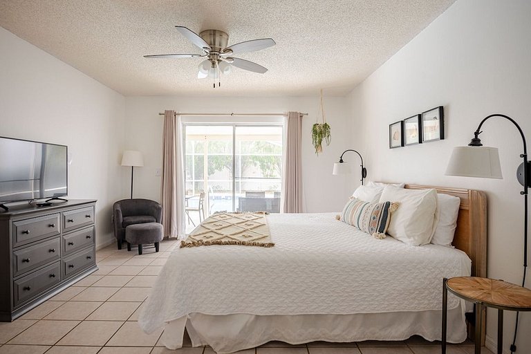 Short Term Vacation Rental Pool Home near Disney & malls