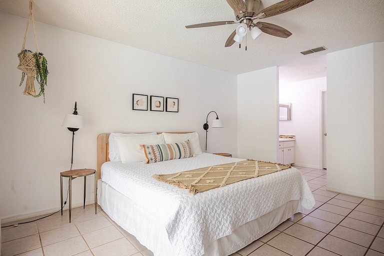 Short Term Vacation Rental Pool Home near Disney & malls