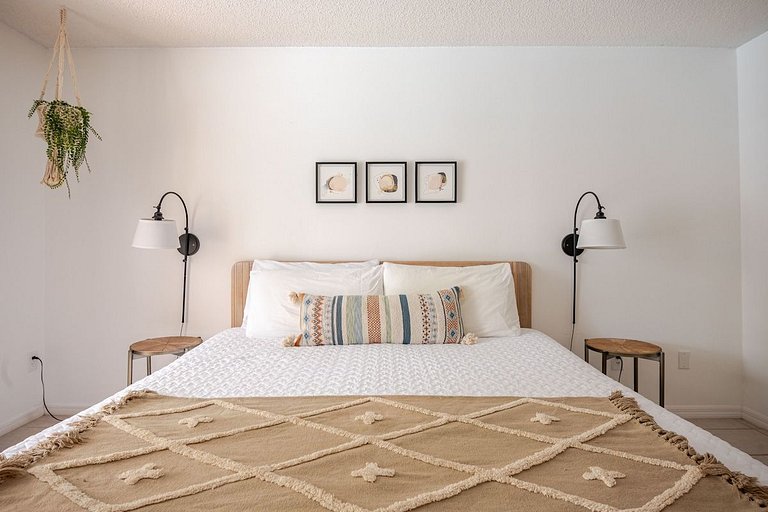 Short Term Vacation Rental Pool Home near Disney & malls