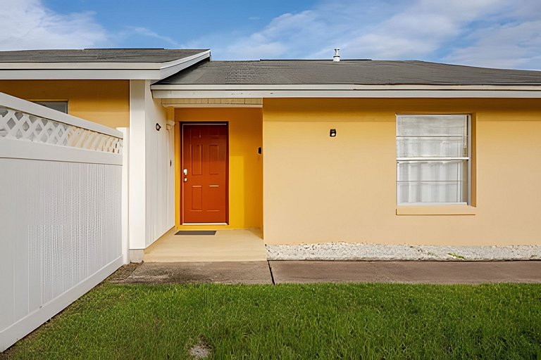 Short Term Vacation Rental Pool Home near Disney & malls